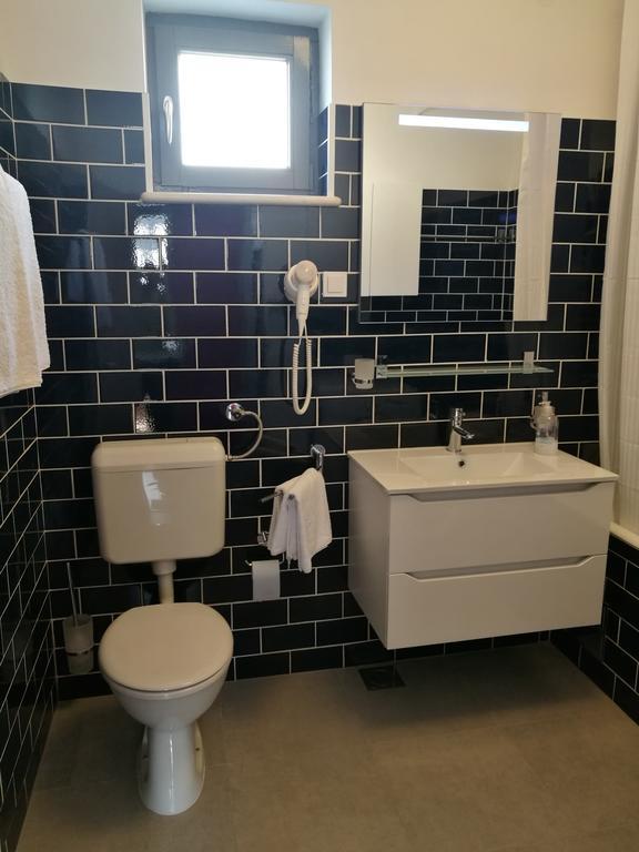 Apartments Benika Бол Экстерьер фото