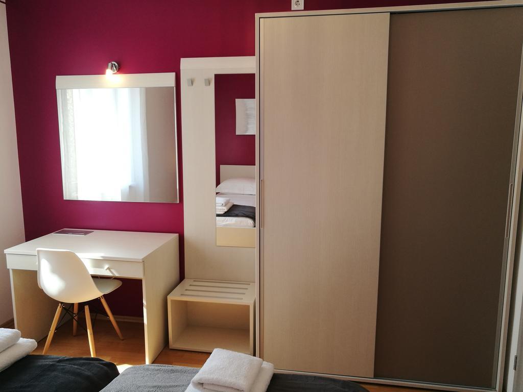 Apartments Benika Бол Экстерьер фото