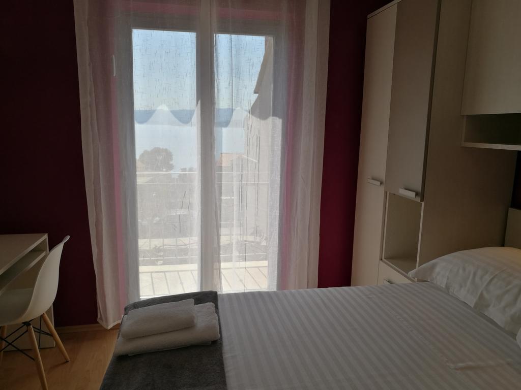 Apartments Benika Бол Экстерьер фото
